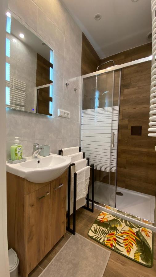 Lublinbnb - Exclusive Family Apartment ------ In The Heart Of Lublin -------------------------------- Bedroom & Living Room & Kitchen Exterior photo