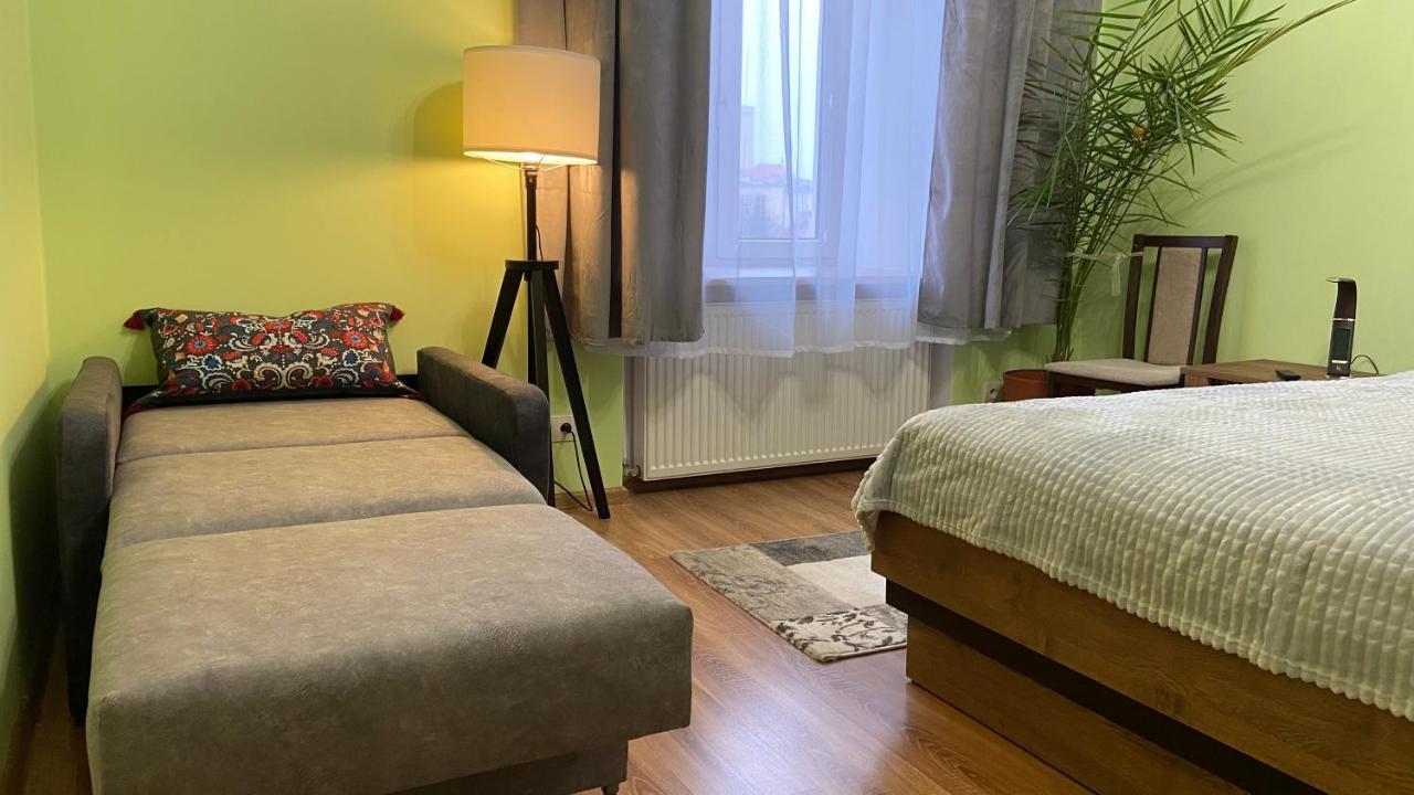 Lublinbnb - Exclusive Family Apartment ------ In The Heart Of Lublin -------------------------------- Bedroom & Living Room & Kitchen Exterior photo